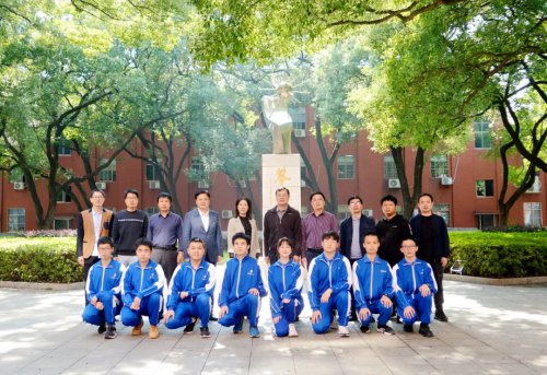 bbin直营网数学竞赛组8人入选省队,梁行健同学获全省第一名